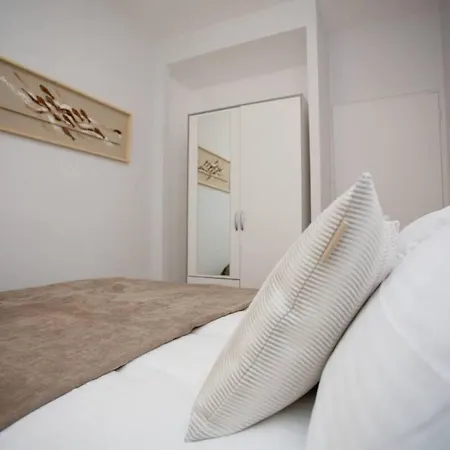 F2 Terrasse, Moderne, Hyper Centre, Clim, Ascenseur- Dubouchage Nice