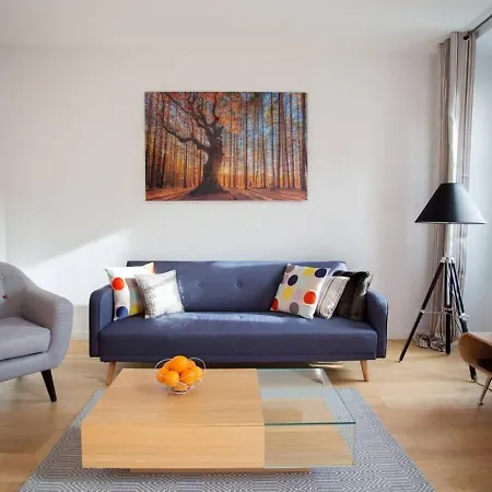 F2 Terrasse, Moderne, Hyper Centre, Clim, Ascenseur- Dubouchage Apartment *