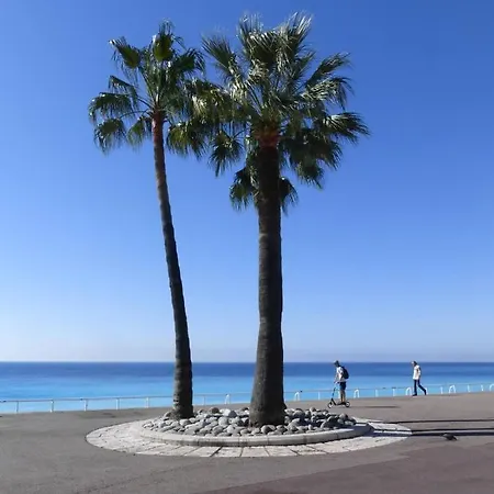 Apartman F2 Terrasse, Moderne, Hyper Centre, Clim, Ascenseur- Dubouchage *